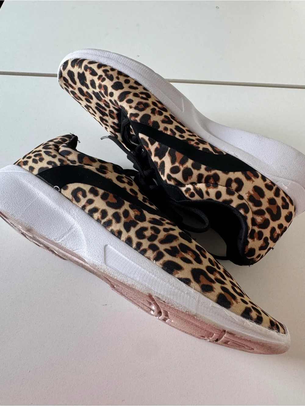 Amazon Athletic Works Black Tan Leopard Print Lace-Up Sneakers Size 9 - Picture 4 of 9